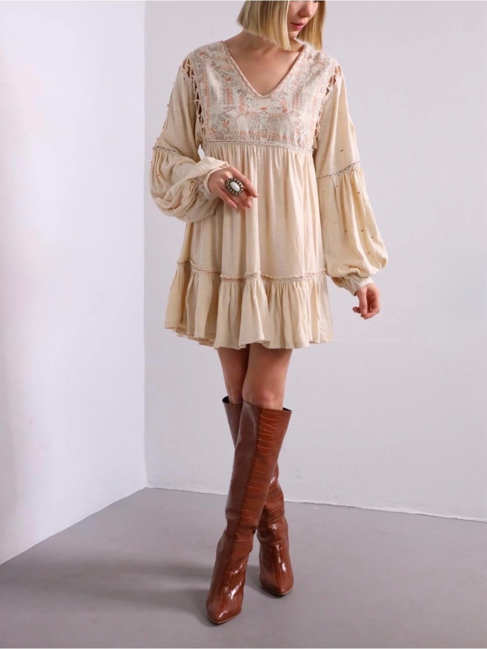 FREE PEOPLE Much Love Embroidered Tunic Dress Boho Mini Size M - Picture 2 of 10